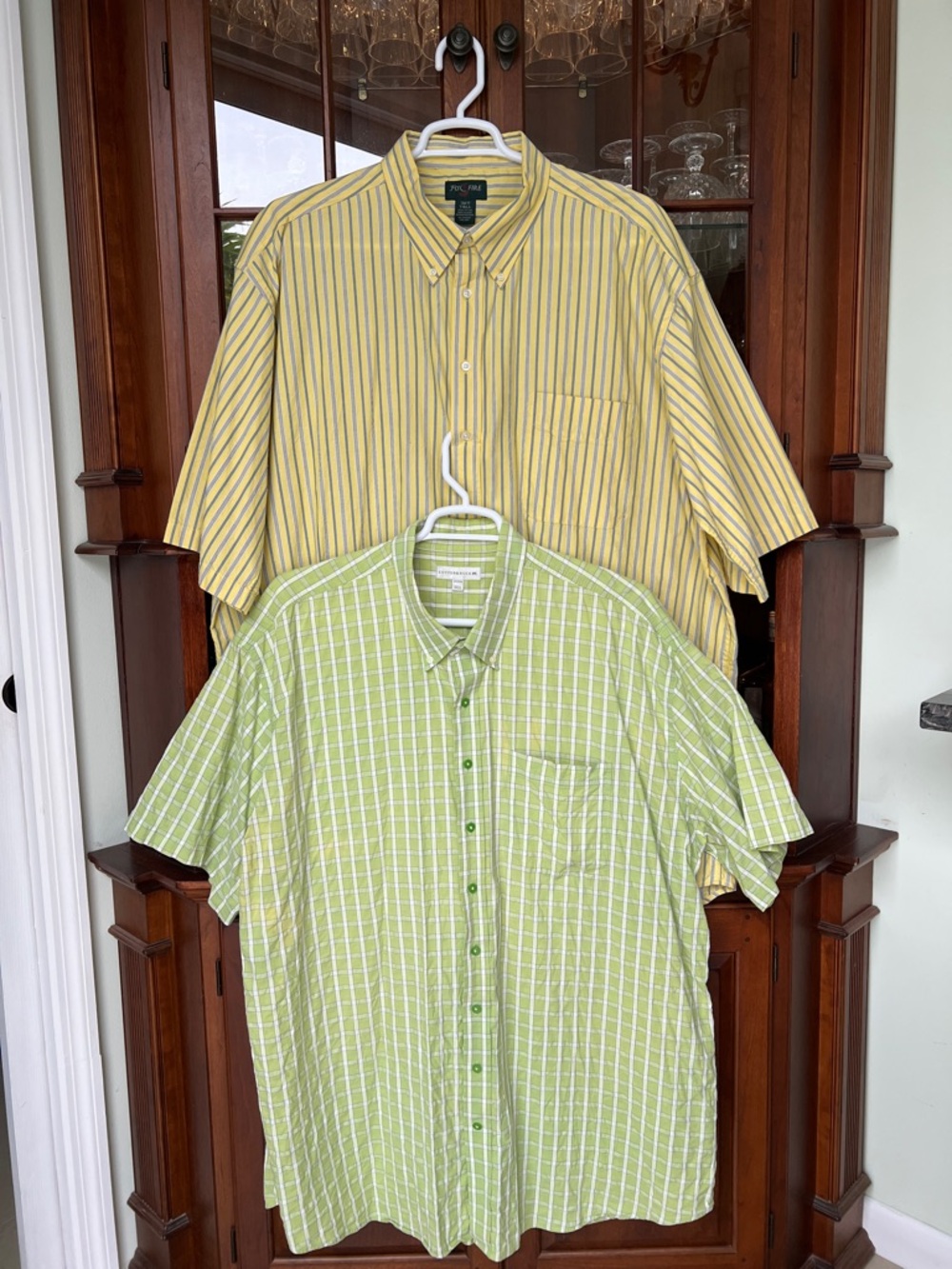 2 Big & Tall Men's Short-Sleeve Button-Down Shirts